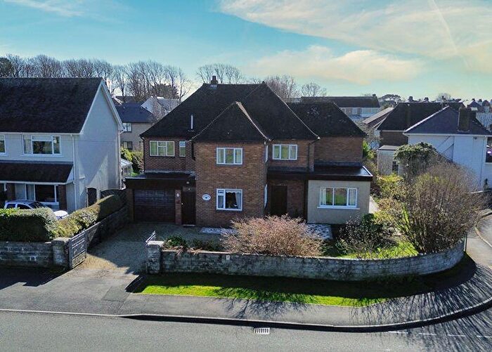 4 Bedroom Detached House For Sale In Danygraig Avenue, Porthcawl, CF36
