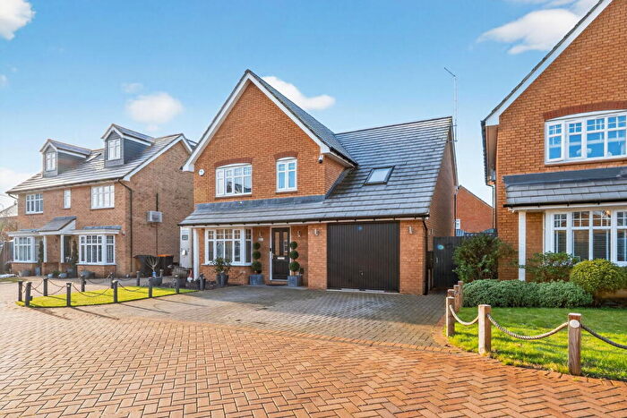 5 Bedroom Detached House For Sale In Lesser Avenue, Wixams, MK42