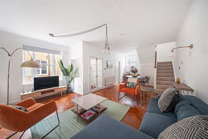 2 Bedroom Mews For Sale In West Mews, Pimlico, London, SW1V