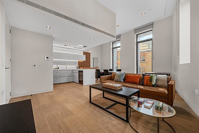 2 Bedroom Flat For Sale In Pearson Square, London, W1T