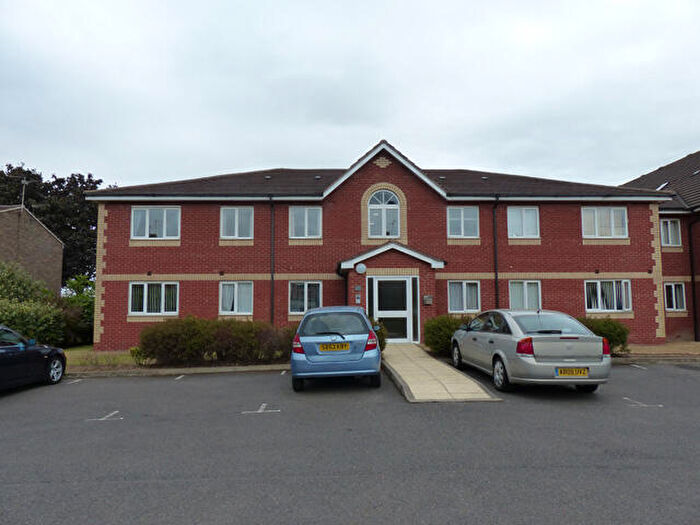 2 Bedroom Flat To Rent In Peterhouse Close, Peterborough, Cambridgeshire, PE3