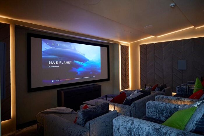 1 Bedroom Flat To Rent In Fifve, Queen Street, M3