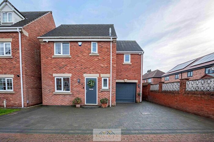 4 Bedroom Detached House For Sale In Roberts Grove, Aston, Sheffield, S26