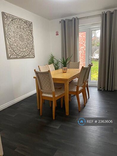 4 Bedroom Semi-Detached House To Rent In Scott Close, Stratford-Upon-Avon, CV37