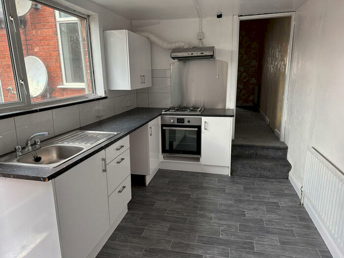 1 Bedroom Flat To Rent In Stirchley, B30