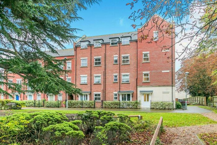 2 Bedroom Apartment To Rent In Bramley Hill, Ipswich, IP4