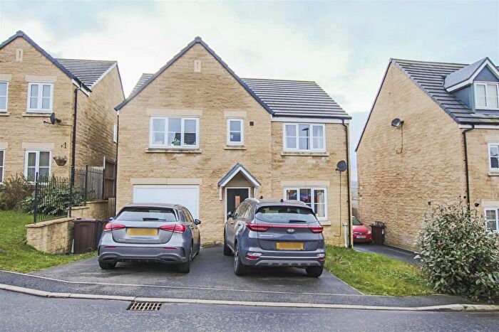 5 Bedroom Detached House For Sale In Lanky Gardens, Colne, BB8