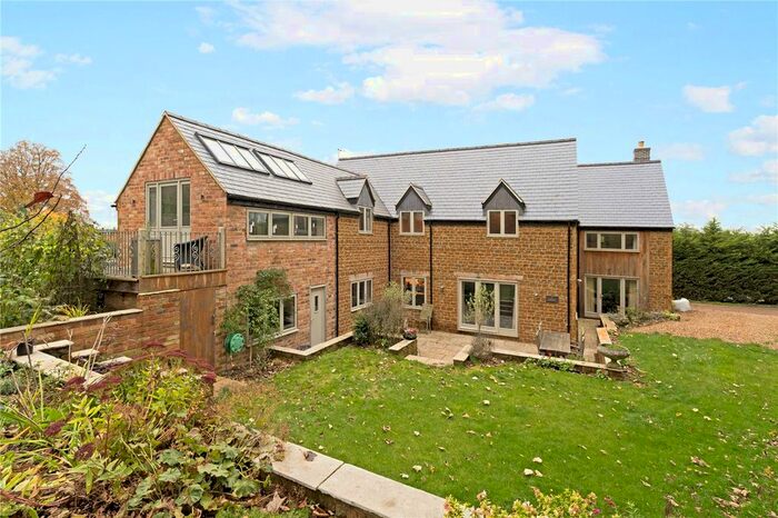 4 Bedroom Detached House For Sale In Farnborough, Banbury, OX17