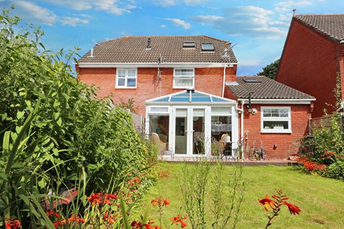 3 Bedroom Semi-Detached House For Sale In Gunners Park, Bishops Waltham, SO32