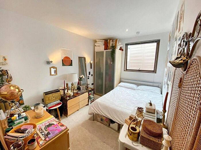 2 Bedroom Apartment To Rent In Isaac Way, Manchester, M4