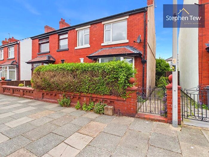 3 Bedroom Semi Detached House For Sale In Hudson Road, Blackpool, FY1