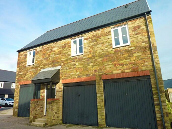 2 Bedroom Coach House To Rent In Netley Meadow, Bugle, PL26
