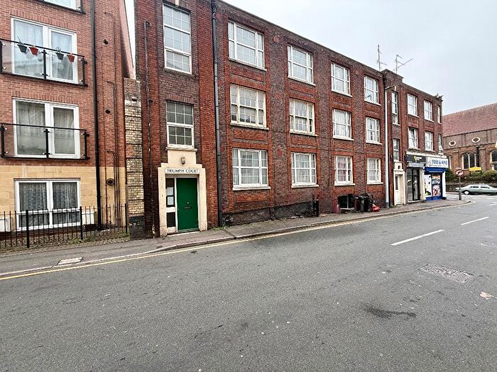 3 Bedroom Apartment For Sale In Union Street, Luton, Bedfordshire, LU1