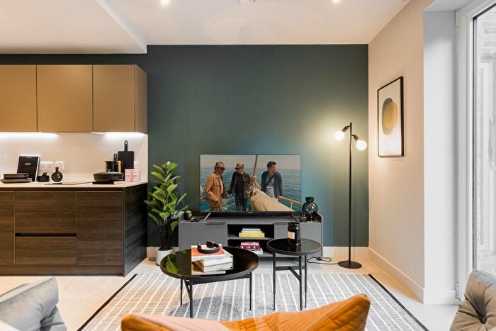 Studio To Rent In Melvin Walk, Edinburgh, EH3