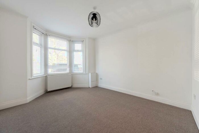 4 Bedroom Detached House To Rent In Gordon Road, Kingston, Kingston Upon Thames, KT2