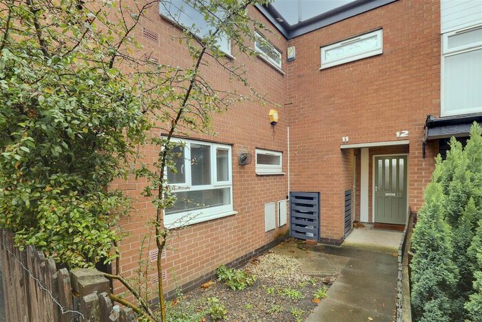 1 Bedroom Maisonette To Rent In Lybster Mews, Meadows, Nottinghamshire, Ng, NG2