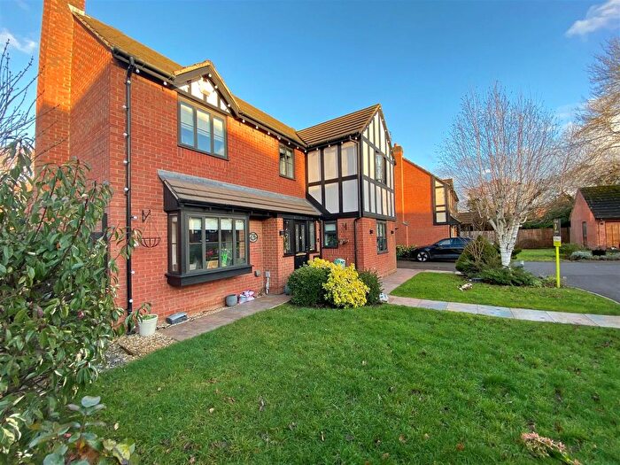 4 Bedroom Detached House For Sale In The Orchards, Hucclecote, GL3