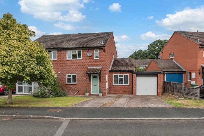 3 Bedroom Semi-Detached House For Sale In Kingham Close, Winyates Green, Redditch, Worcestershire, B98