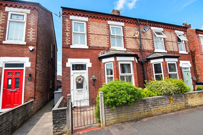 3 Bedroom Semi-Detached House For Sale In Alderley Road, Flixton, M41