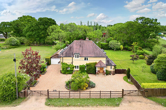 4 Bedroom Detached House For Sale In Wootton Farm Road, New Milton, BH25