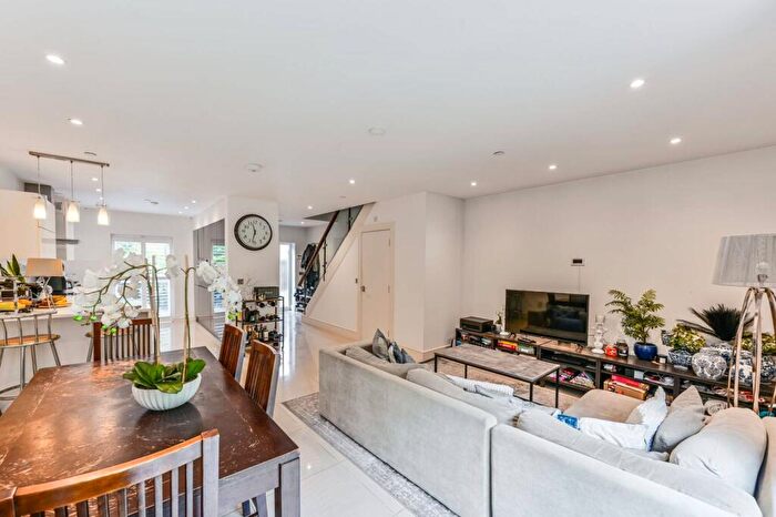 3 Bedroom Semi-Detached House To Rent In Wynter Street, Wandsworth Town, London, SW11