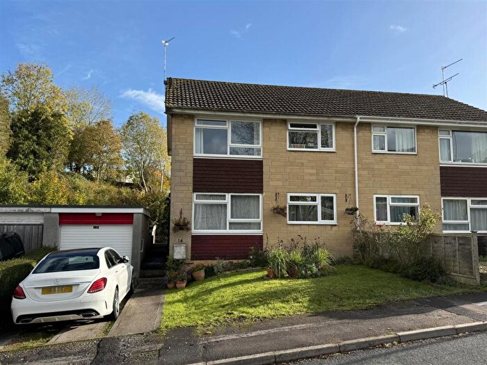 1 Bedroom Flat For Sale In Brookside, Paulton, BS39