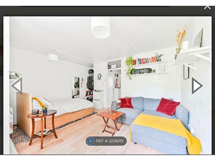 Studio To Rent In Fern Court, London, SE14