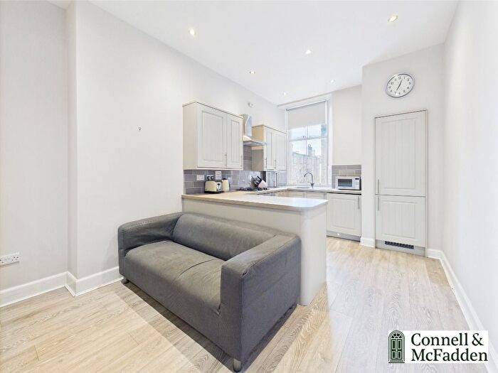 2 Bedroom Flat To Rent In Lochrin Terrace, Tollcross, Edinburgh, EH3