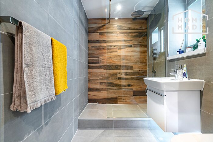 2 Bedroom Flat To Rent In Baltic Yard, L1