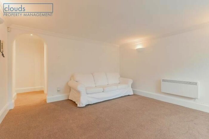 1 Bedroom Flat To Rent In Albany Street Lane, New Town, Edinburgh, EH1