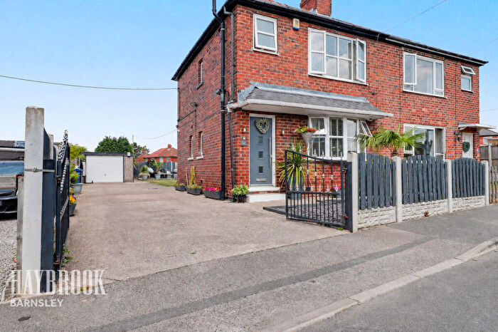 3 Bedroom Semi-Detached House For Sale In Beech Avenue, Cudworth, S72