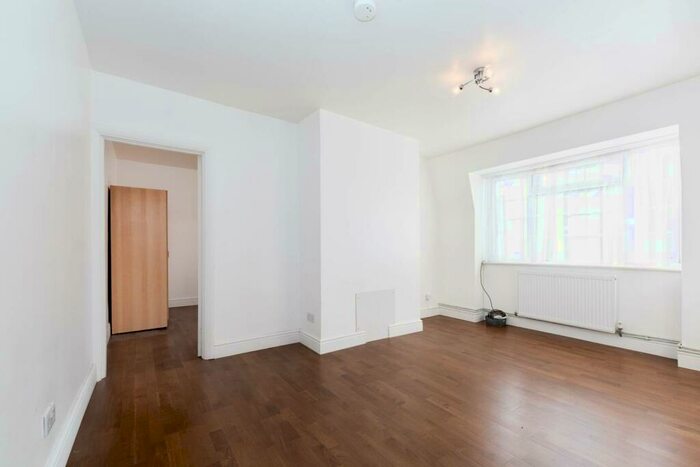 1 Bedroom Flat To Rent In London Road, Morden, SM4
