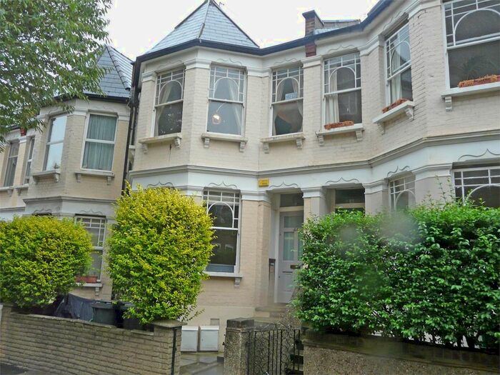 2 Bedroom Flat To Rent In Falkland Road, London, N8