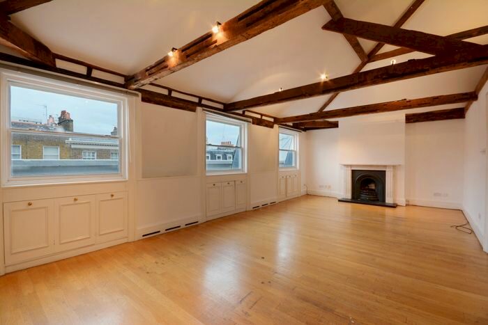 2 Bedroom Flat To Rent In Devonshire Place, London, W1G