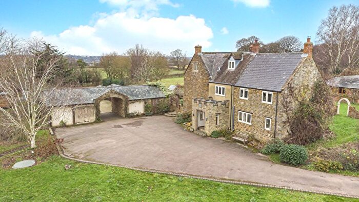 6 Bedroom Equestrian Property For Sale In Warkworth, Nr Banbury, Oxfordshire, OX17