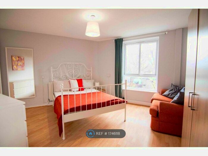 5 Bedroom Detached House To Rent In Exhibition Close, London, W12