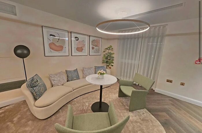 1 Bedroom Flat For Sale In Western Gateway, London, E16