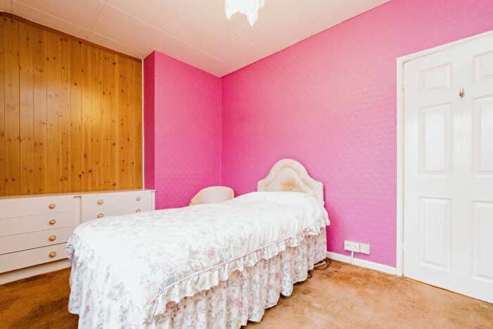 3 Bedroom Terraced House For Sale In Goresbrook Road, Dagenham, RM9