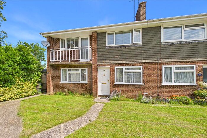 2 Bedroom Maisonette For Sale In Bliss Close, Basingstoke, Hampshire, RG22