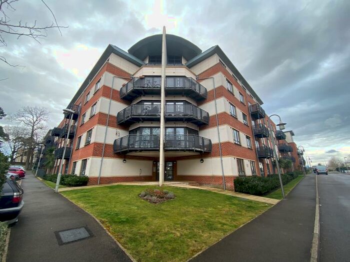 1 Bedroom Apartment To Rent In Farnborough, GU14