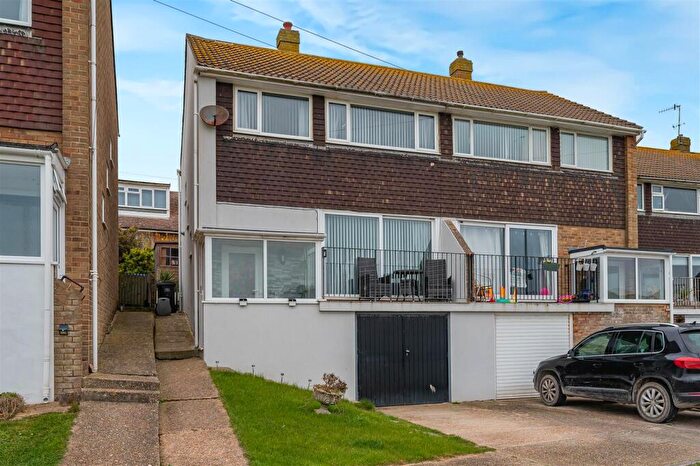 3 Bedroom Semi-Detached House For Sale In Buckle Close, Seaford, BN25