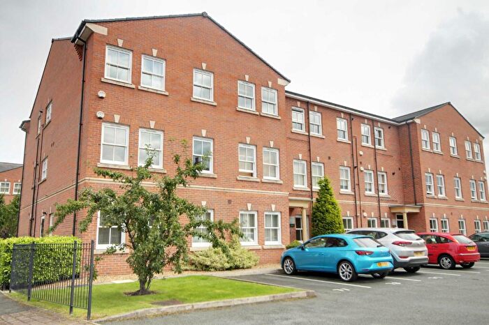 2 Bedroom Apartment To Rent In Hatters Court, Stockport, SK1