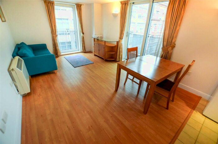 2 Bedroom Flat To Rent In , Whitworth Street West, Southern Gateway, Manchester, M1