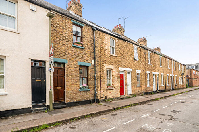 2 Bedroom Terraced House For Sale In Catherine Street, East Oxford, OX4