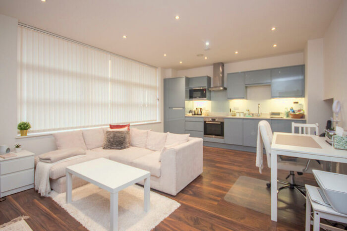 1 Bedroom Flat To Rent In London Road, St. Albans, AL1