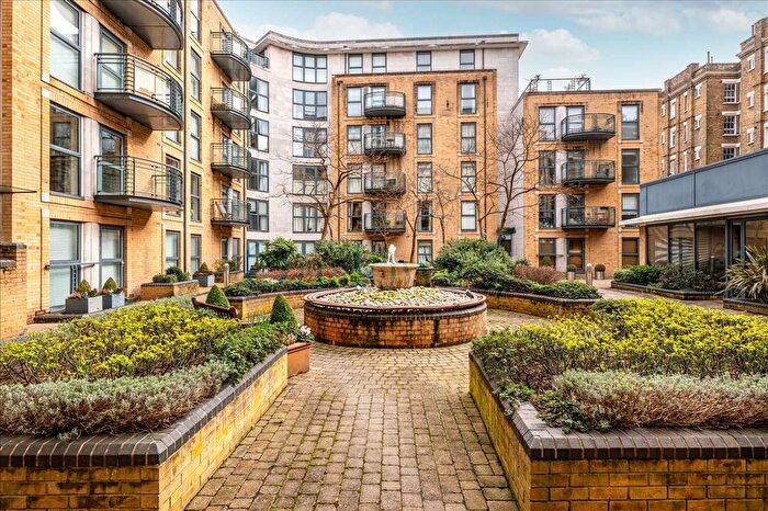 3 Bedroom Flat To Rent In Chelsea Gate Apartments, Ebury Bridge Road, London, SW1W