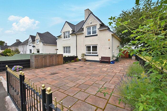 2 Bedroom Semi-Detached House For Sale In Old Greenock Road, Inchinnan, Renfrew, Renfrewshire, PA4