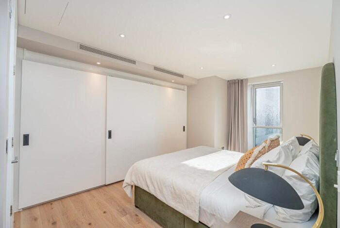 2 Bedroom Apartment To Rent In Baker Street, Marylebone, London, NW1