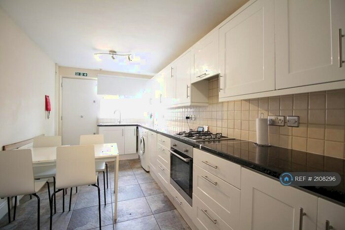 4 Bedroom Terraced House To Rent In Havelock Street, London, N1