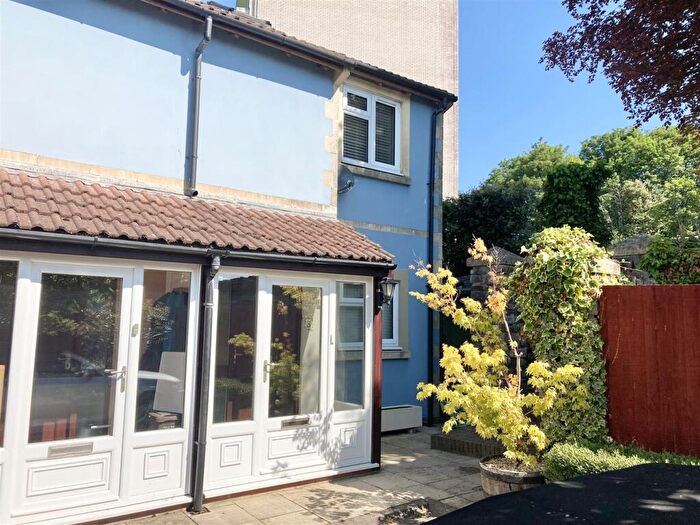 2 Bedroom End Of Terrace House To Rent In Chapel Court, Clevedon, BS21